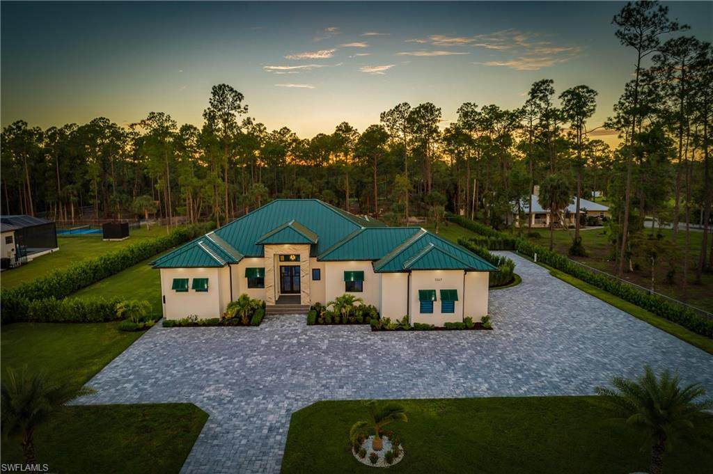 1347 23rd St - Photo 1