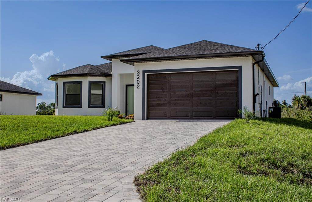 3202 72nd St - Photo 1