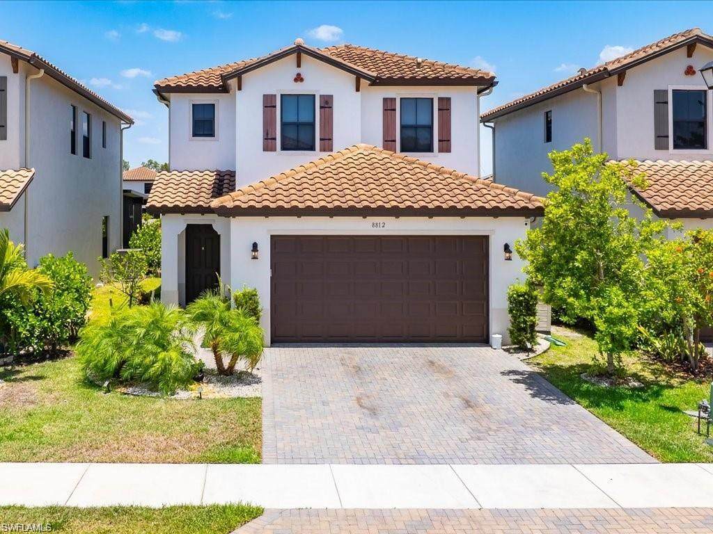 8812 Madrid Cir - Photo 1