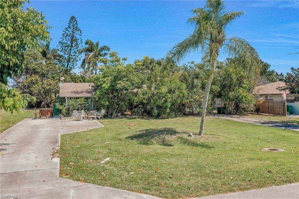 771 104th Ave - Photo 1