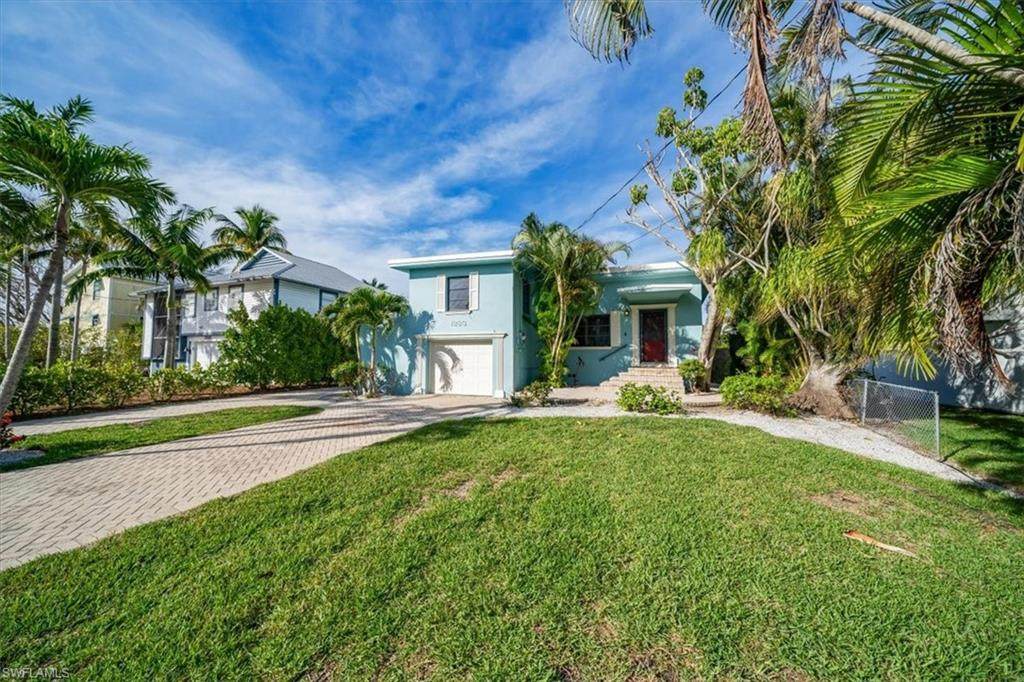 1283 Grand Canal Dr - Photo 1