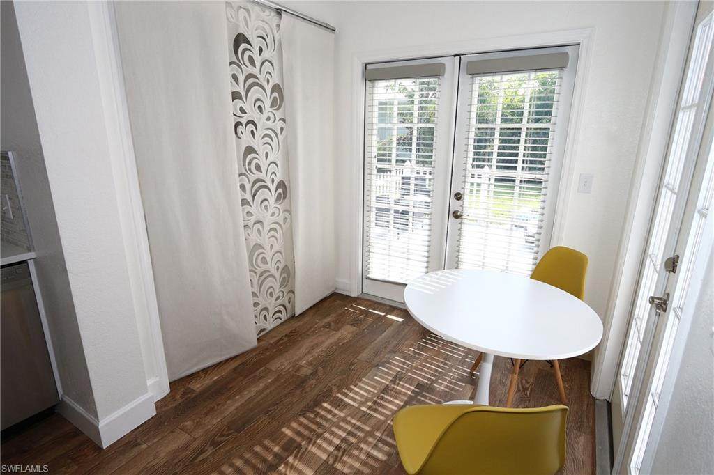 714 11th St - Photo 1