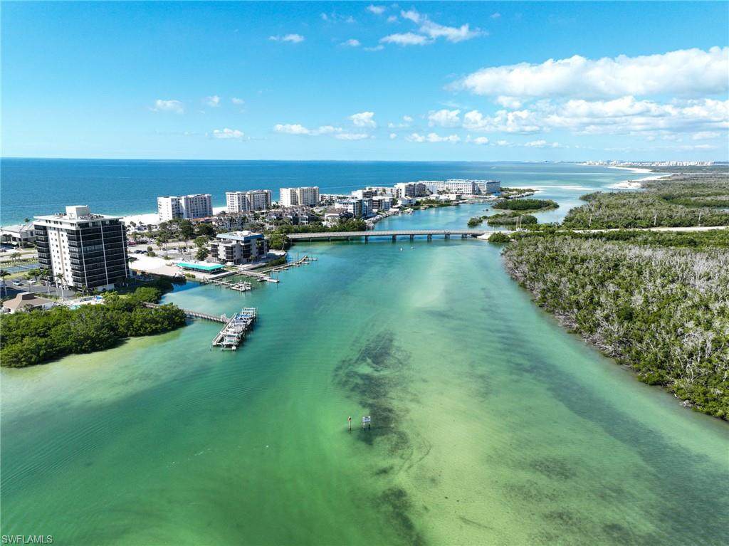 https://bt-photos.global.ssl.fastly.net/naples/orig_boomver_1_225080368-2.jpg
