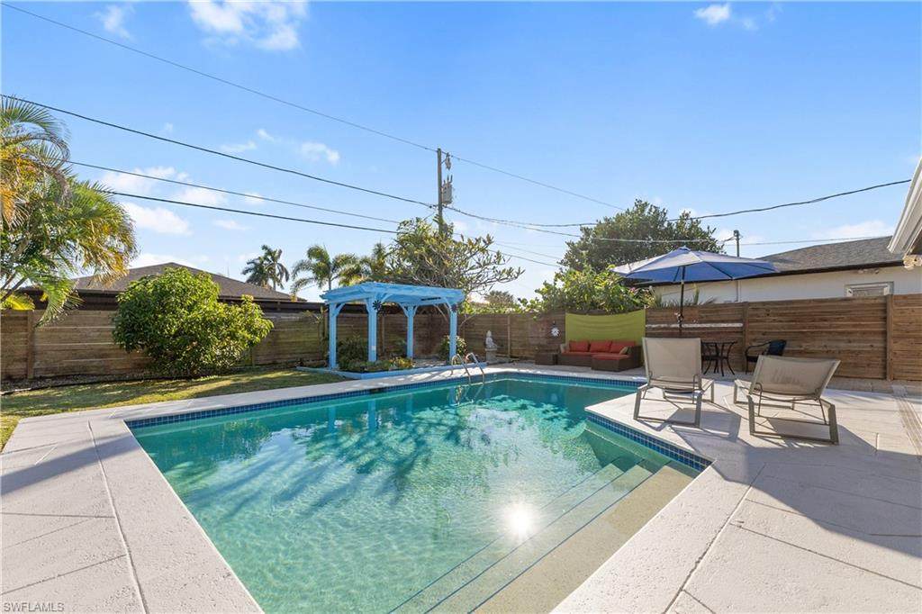 604 110th Ave - Photo 1