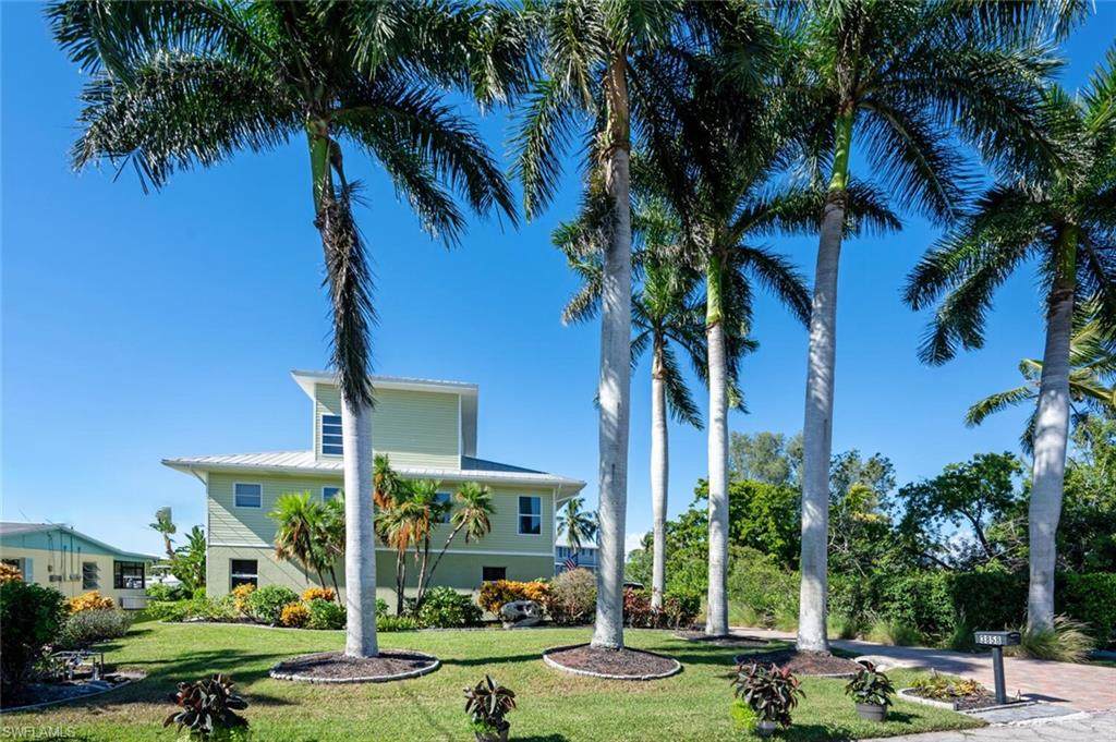 3858 Riviera Cir - Photo 1