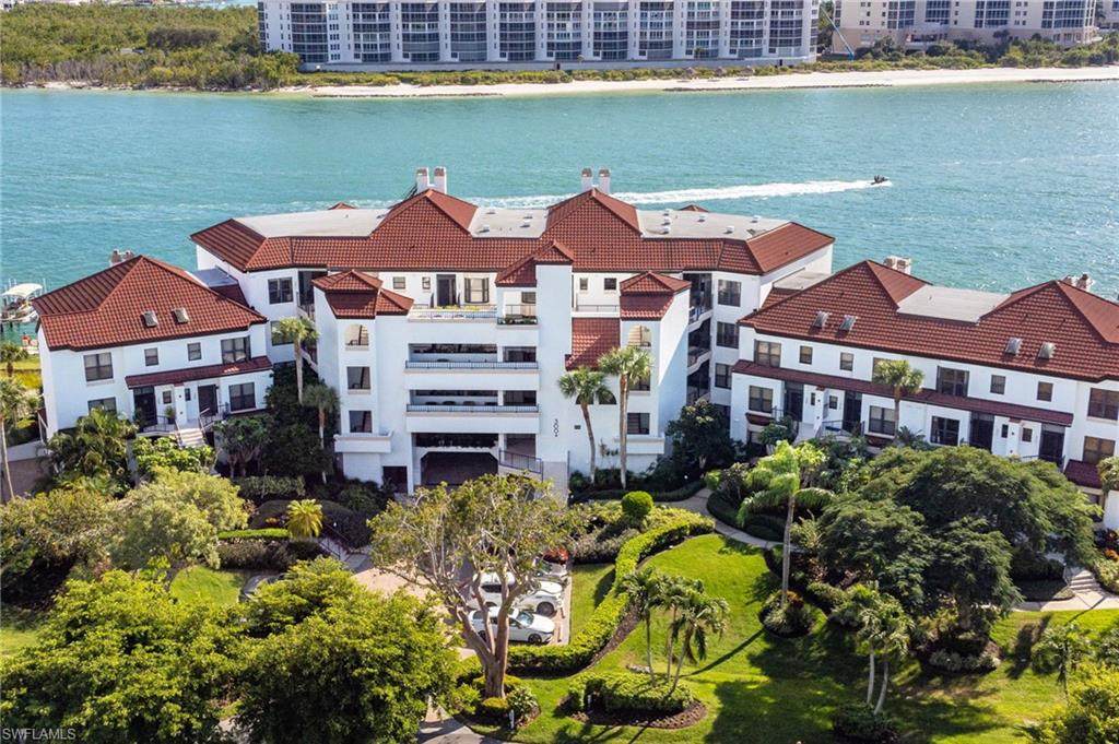 305 La Peninsula Blvd - Photo 1