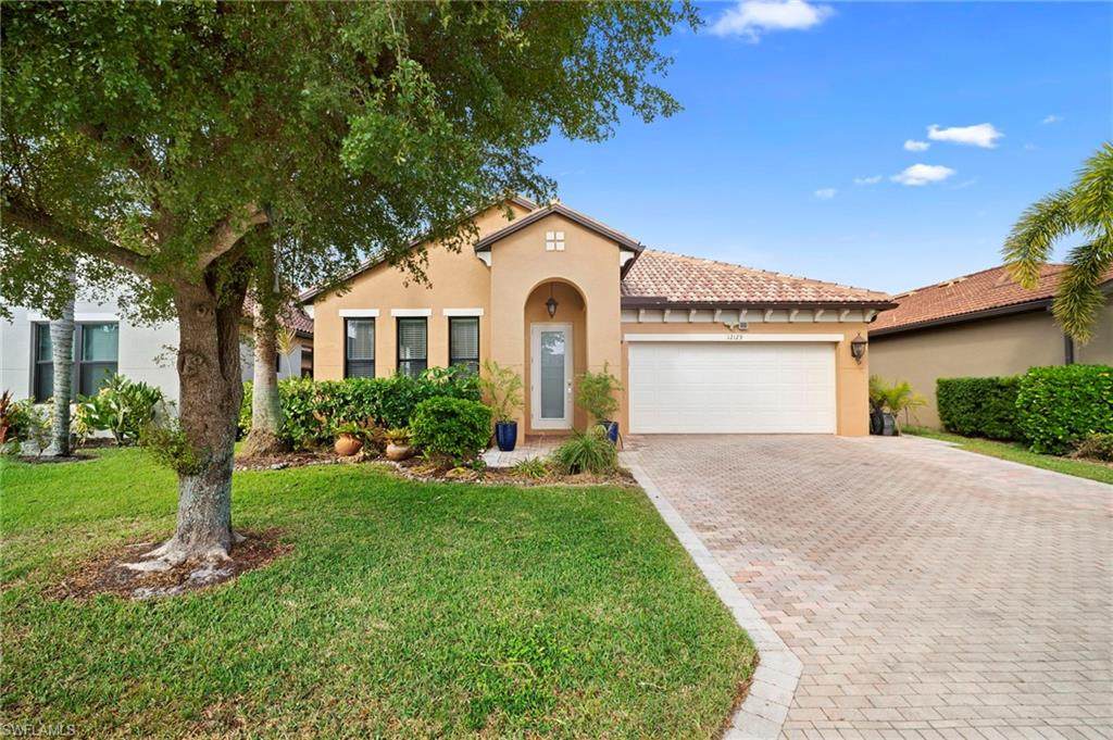 12129 Country Day Cir - Photo 1