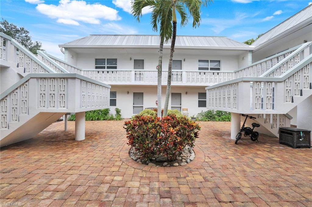 780 10th Ave - Photo 1