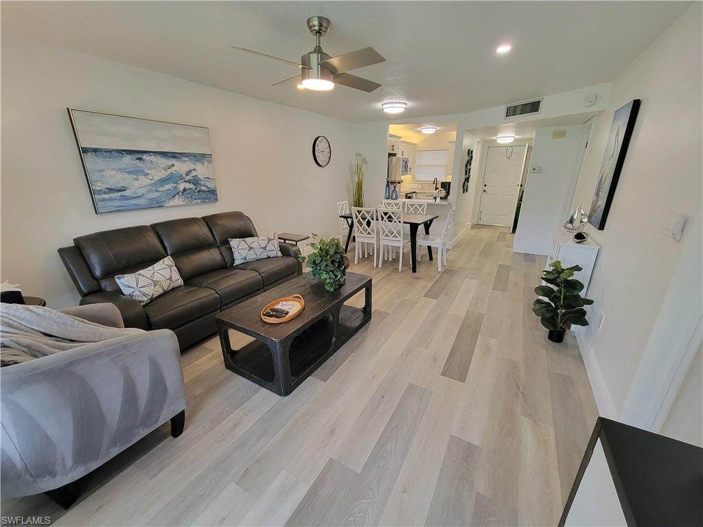 200 Forest Lakes Blvd - Photo 1