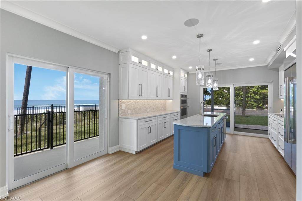 3399 Gulf Shore Blvd - Photo 1