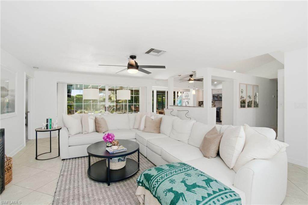 560 Cypress Way - Photo 1