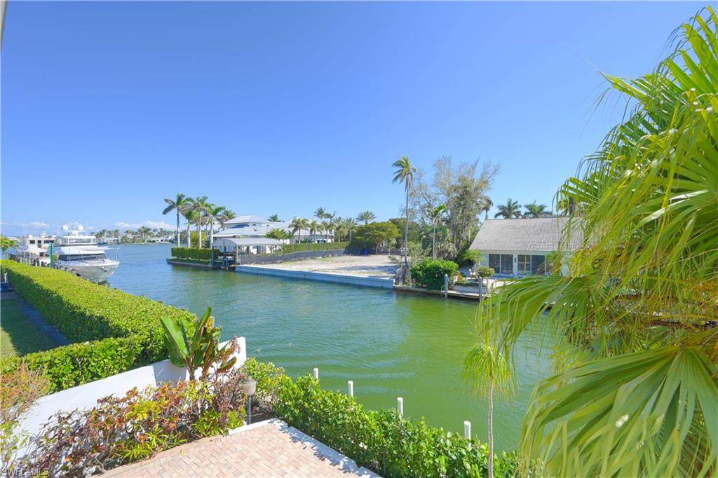 660 14th Ave - Photo 1