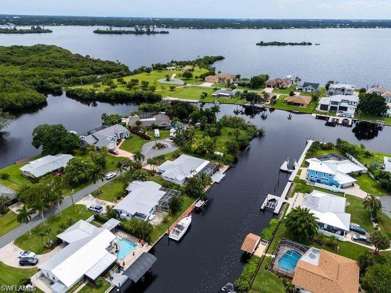 2153 Channel Way - Photo 1