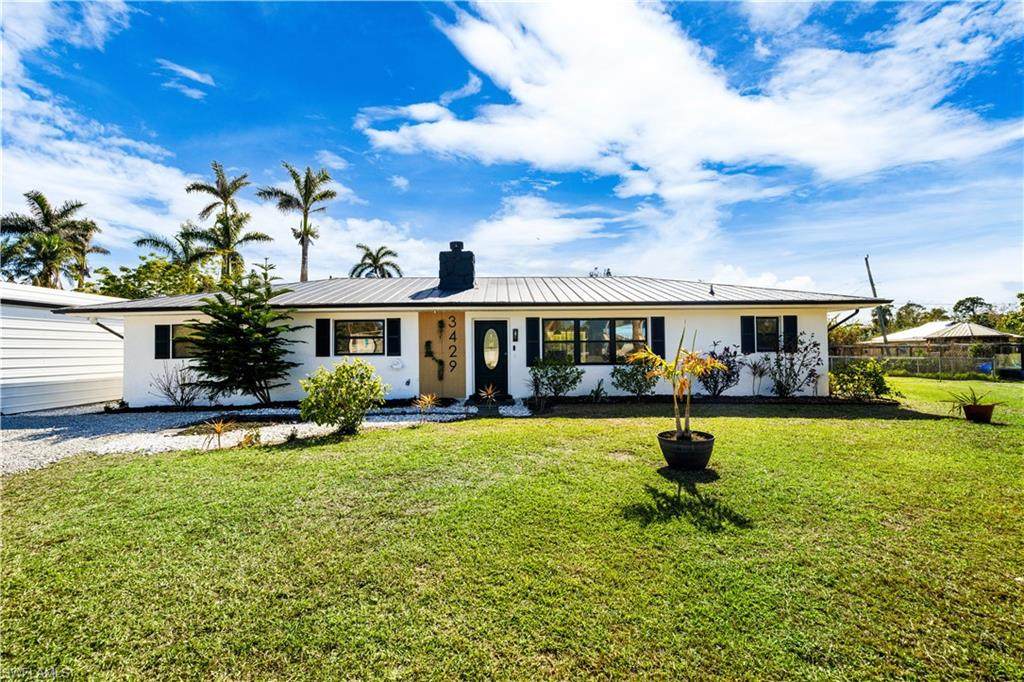 3429 Sleepy Hollow Ln - Photo 1