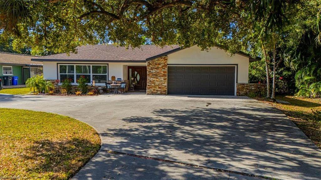 4310 Mcgregor Blvd - Photo 1