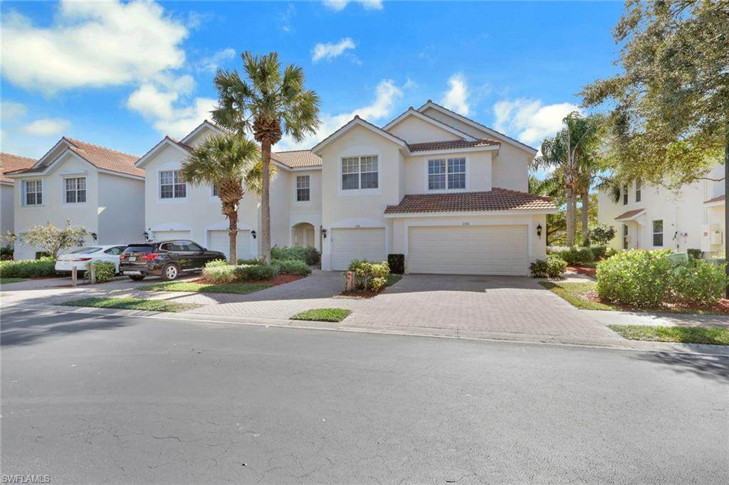 1180 Oxford Ln - Photo 1