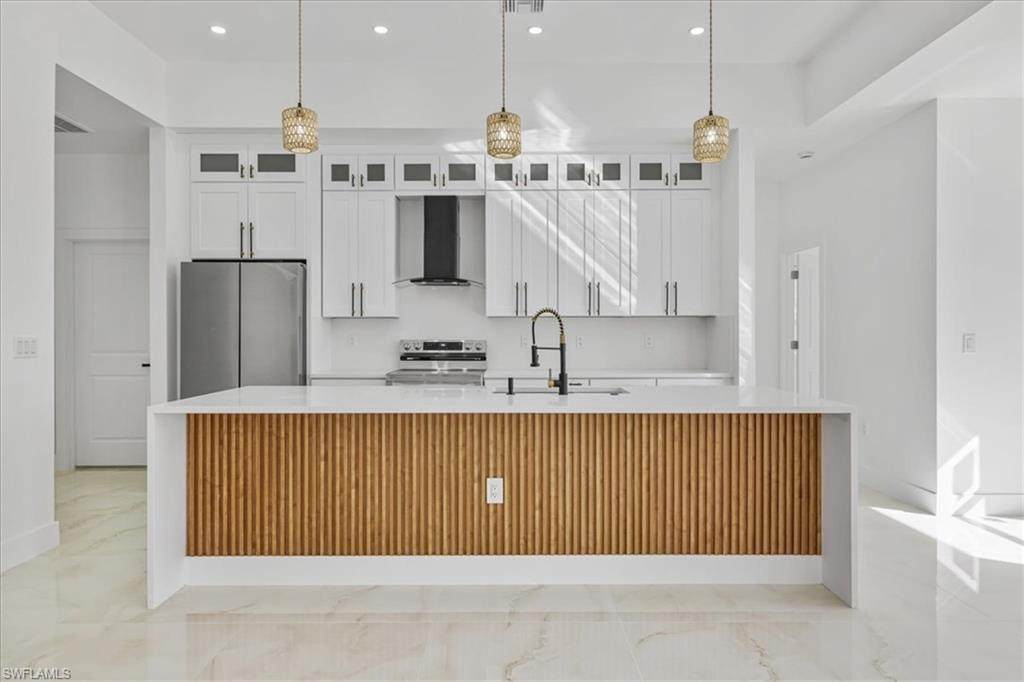 2400 Conroy Ave - Photo 1