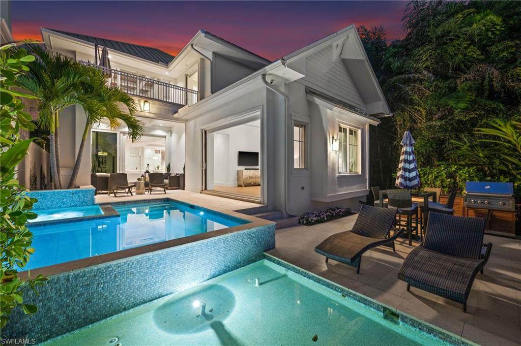 770 Park St - Photo 1