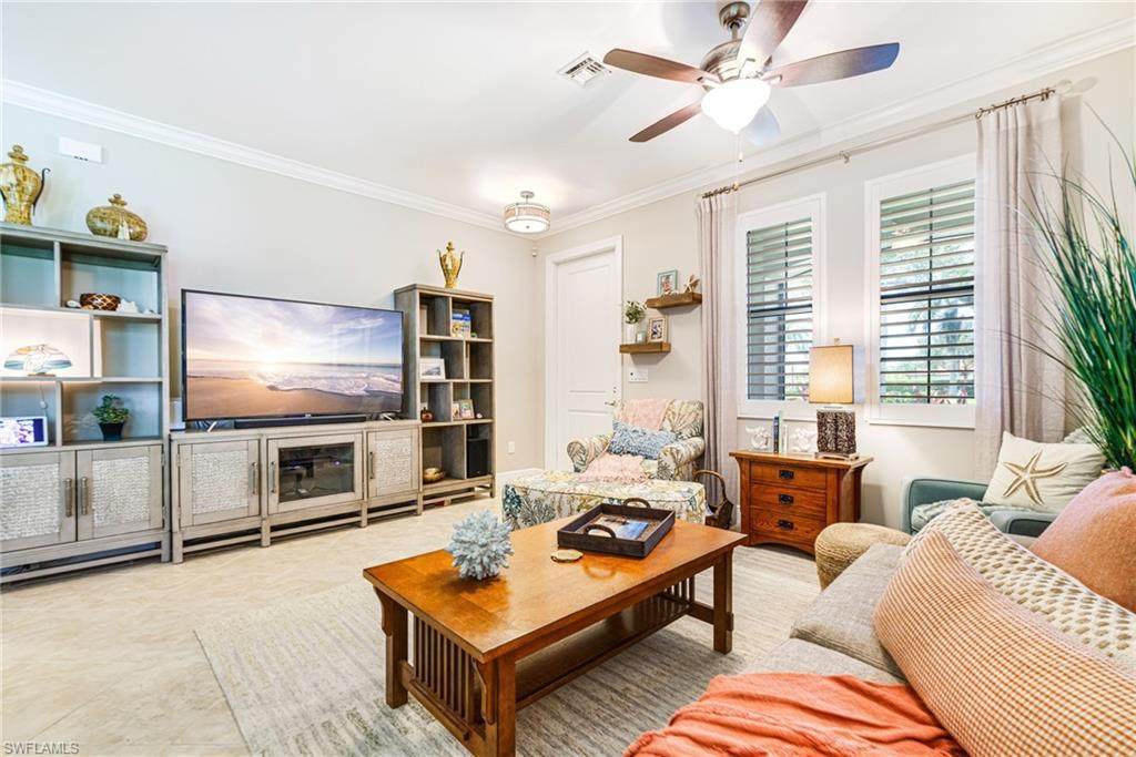 1359 Artesia Dr - Photo 1