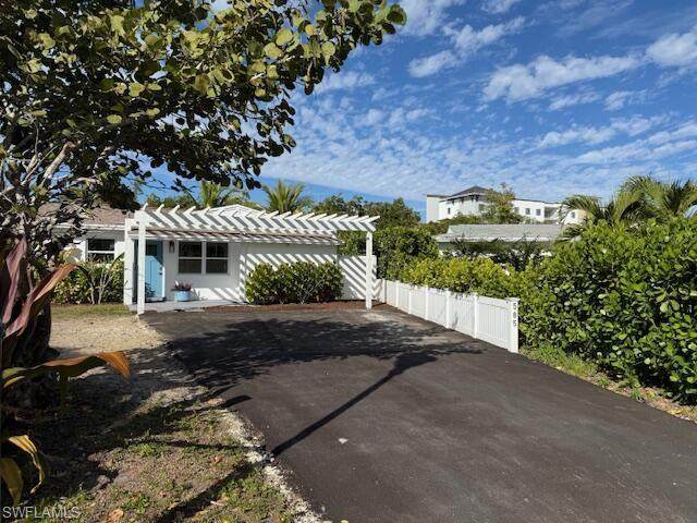 585 14th St - Photo 1