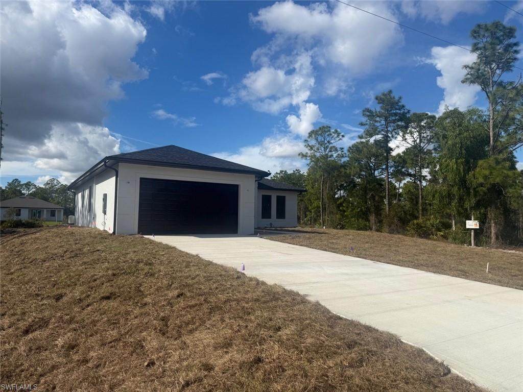 838 ALETHA Aletha Ave - Photo 1