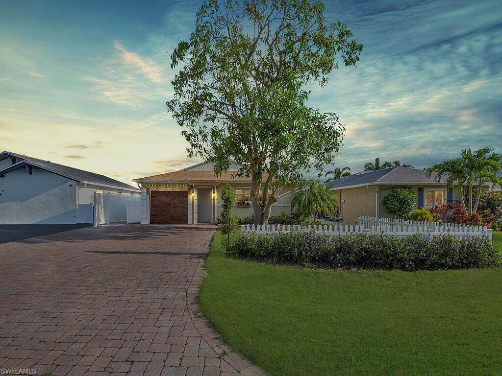 637 103rd Ave - Photo 1