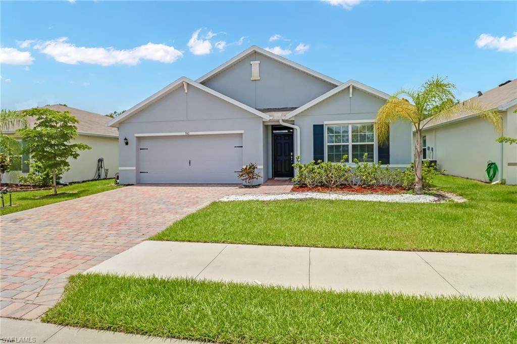 742 Hadley Pl - Photo 1