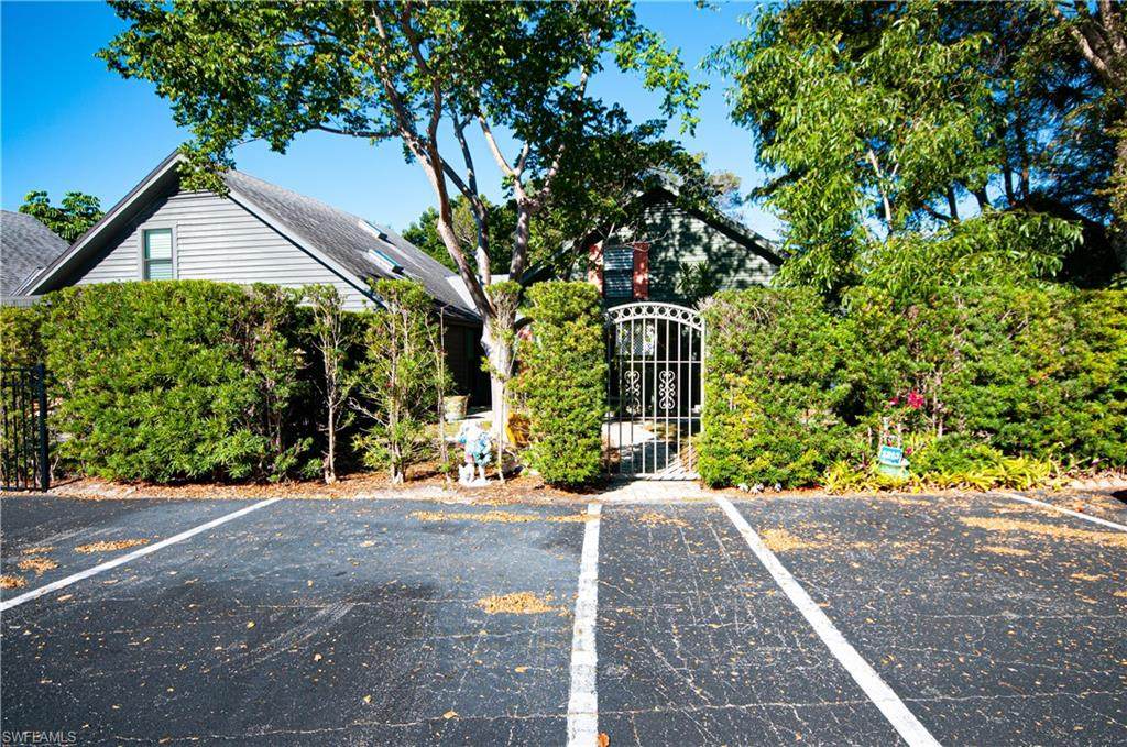 1313 Solana Rd - Photo 1