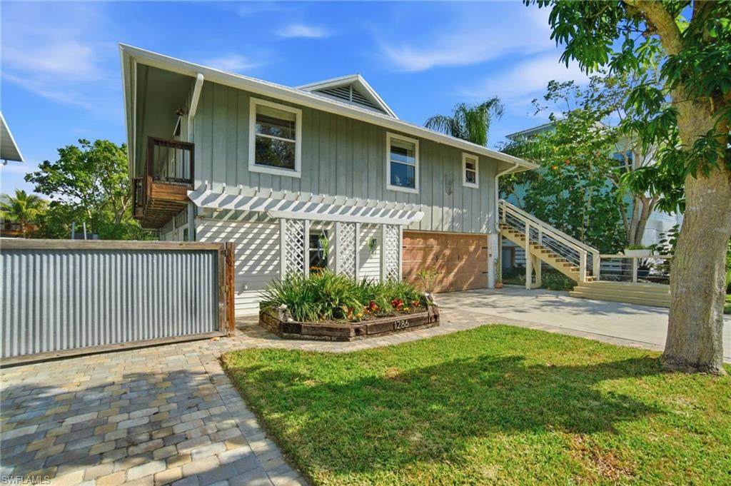 1286 Venetian Way - Photo 1