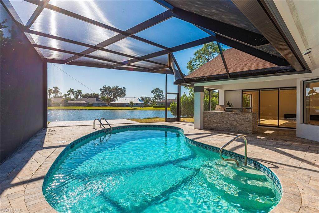 2330 Queens Way - Photo 1