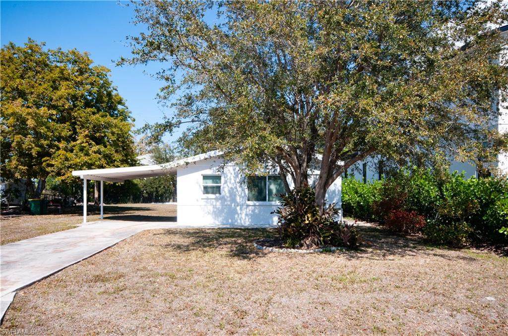 2685 Van Buren Ave - Photo 1