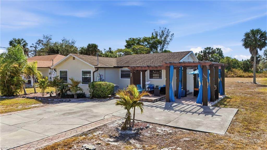 11380 Dean St - Photo 1