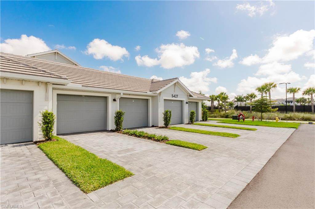 5427 Double Eagle Cir - Photo 1