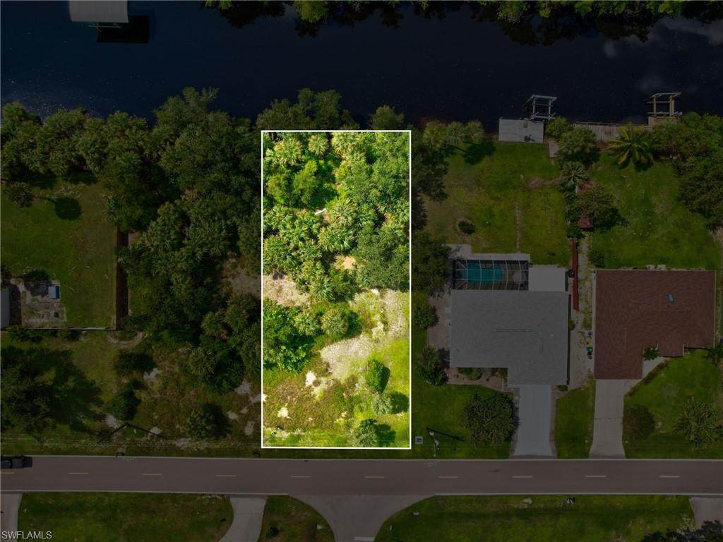2265 Cedarwood St - Photo 1