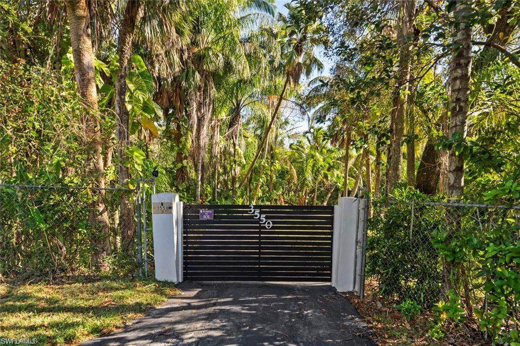 https://bt-photos.global.ssl.fastly.net/naples/orig_boomver_1_226006614-2.jpg