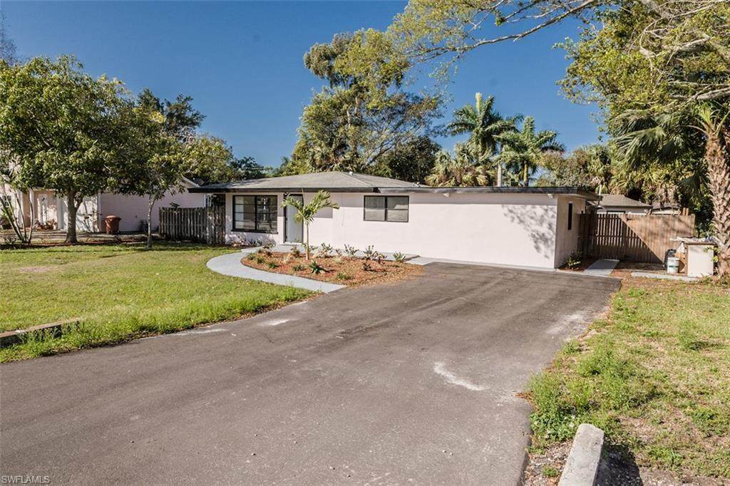 4330 Deleon St - Photo 1