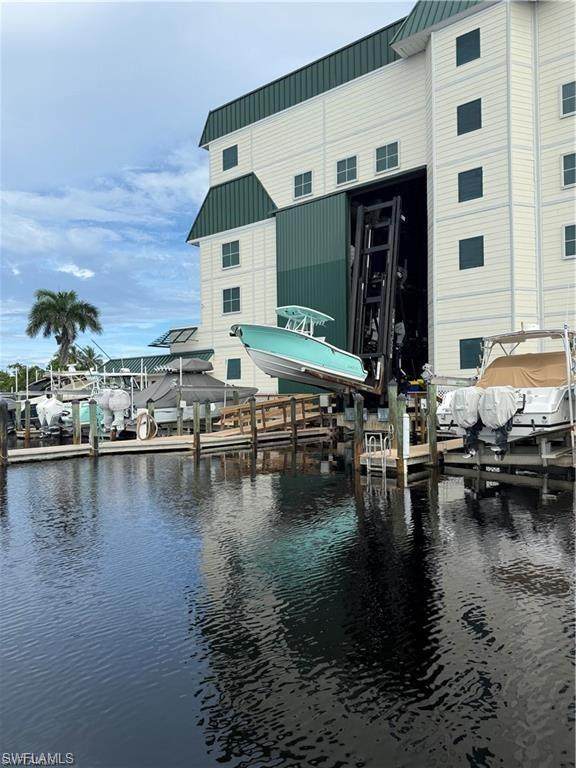 https://bt-photos.global.ssl.fastly.net/naples/orig_boomver_1_226007379-2.jpg