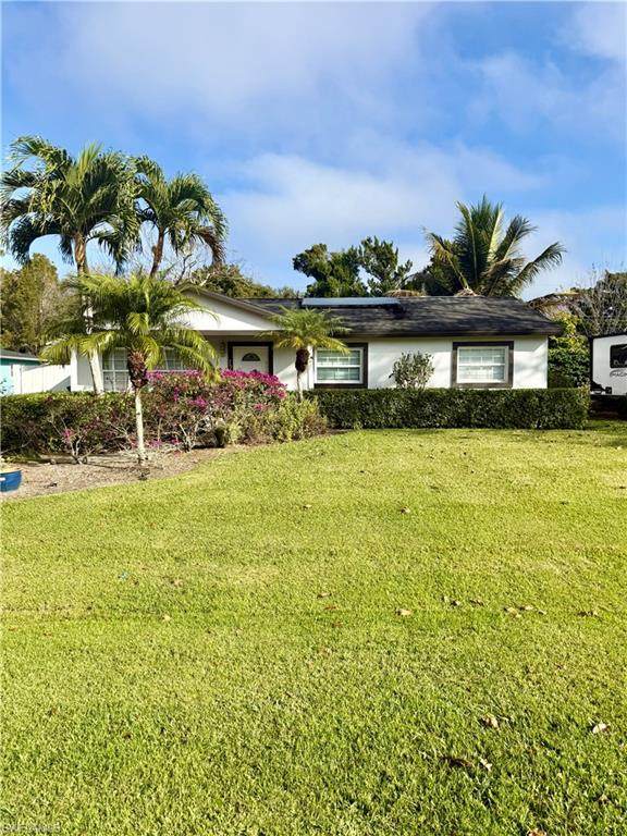 733 Pine Cone Ln - Photo 1