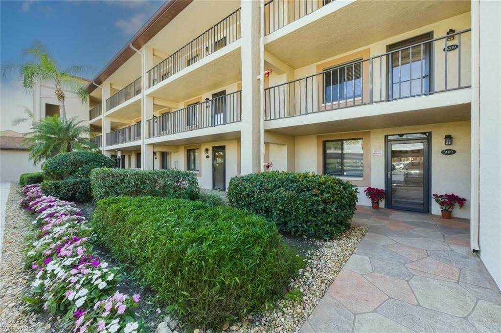 7300 Saint Ives Way - Photo 1