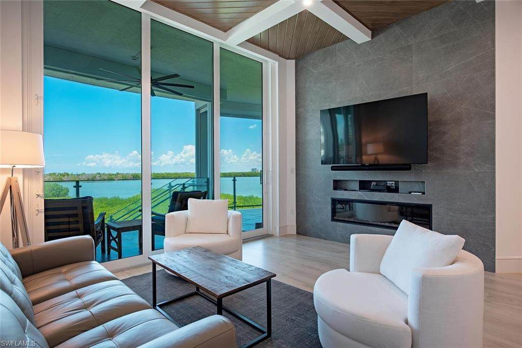 60 Seagate Dr - Photo 1