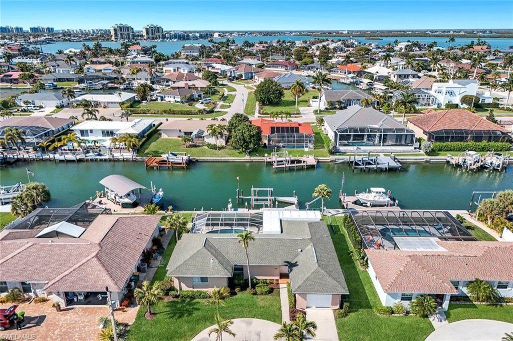 1160 Martinique Ct - Photo 1