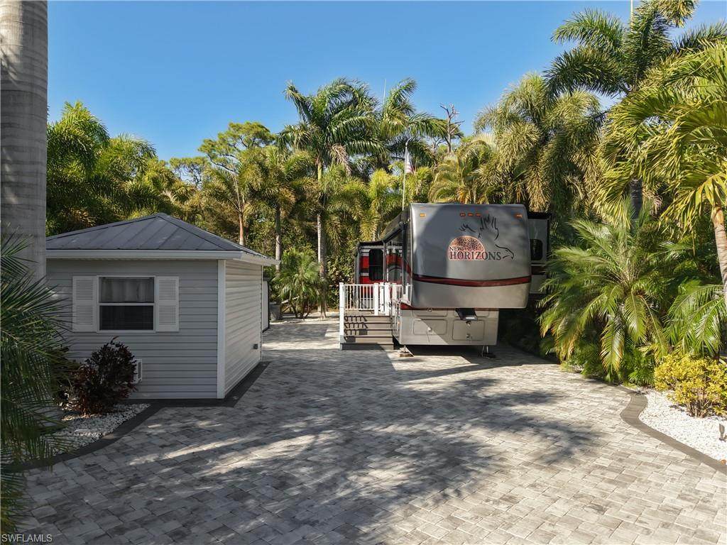 10067 Ramblewood Ct - Photo 1