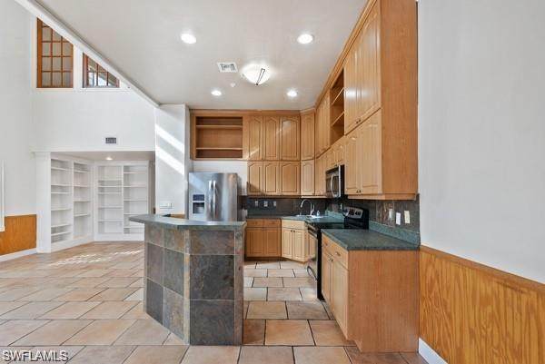 819 James St - Photo 1