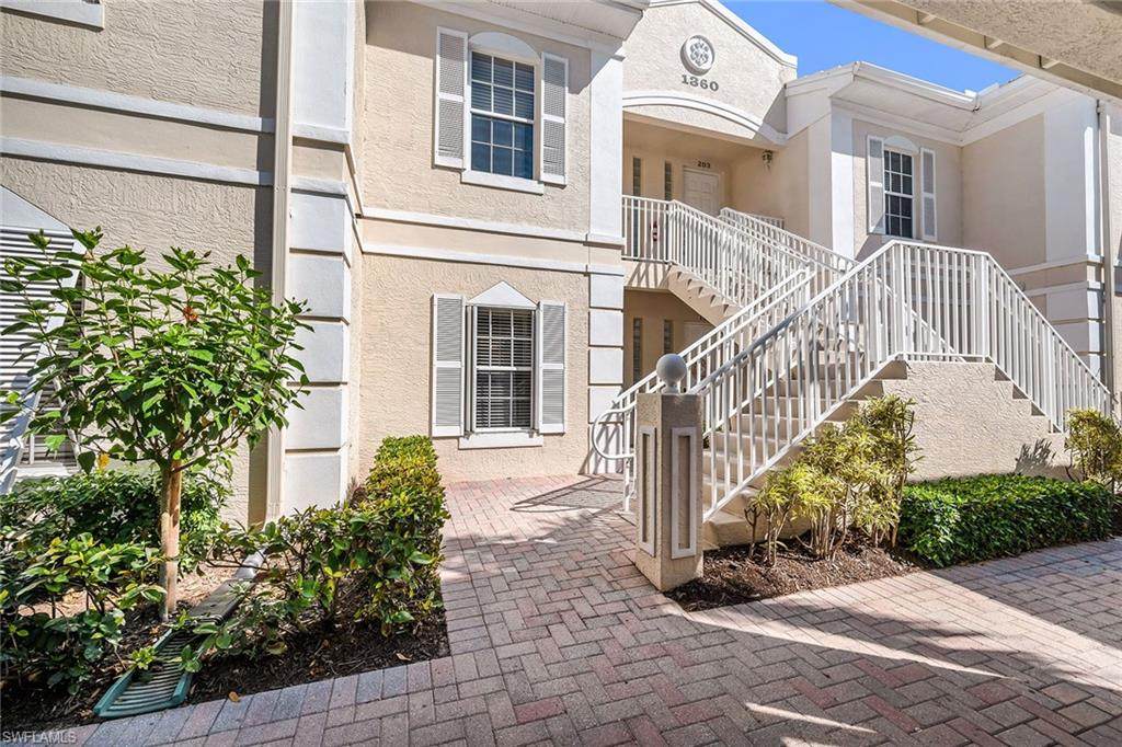 1360 Sweetwater Cv - Photo 1