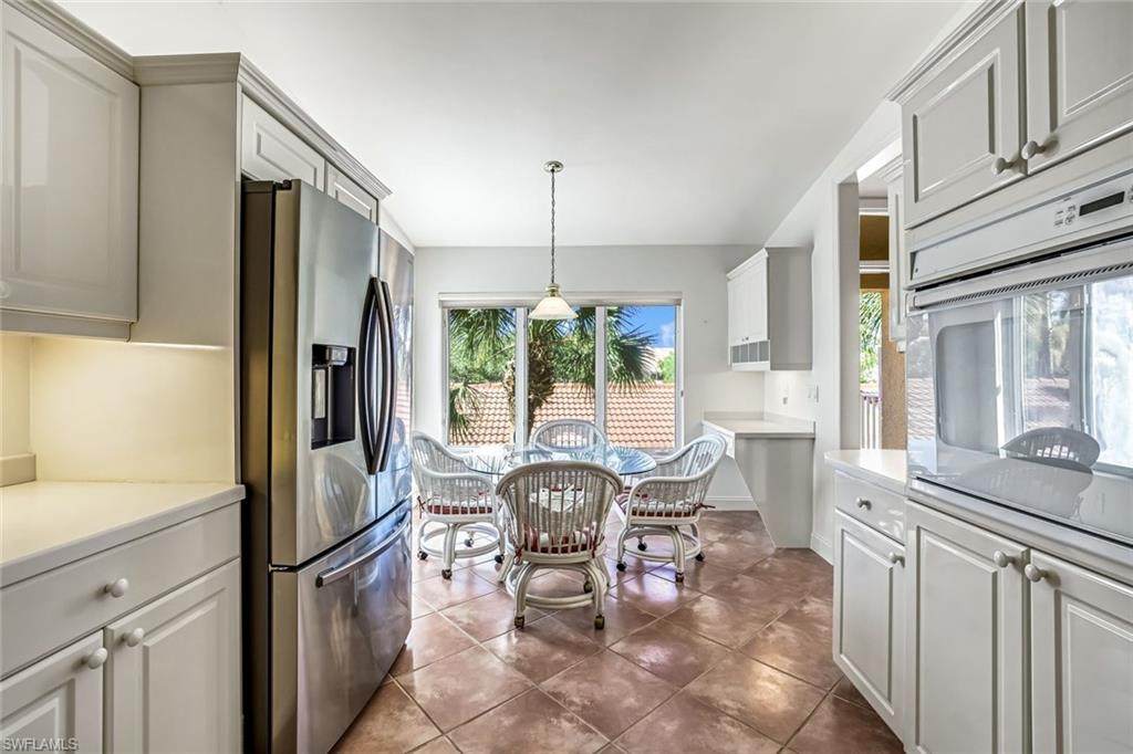 2385 Hidden Lake Dr - Photo 1