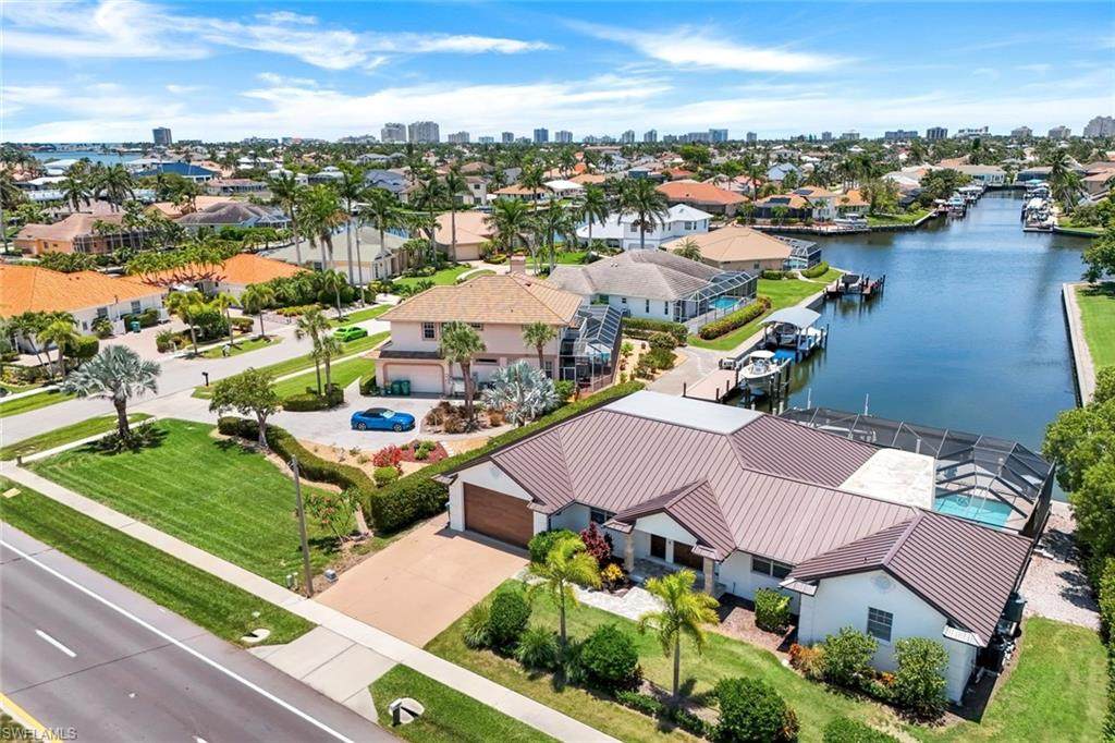 400 Barfield Dr - Photo 1