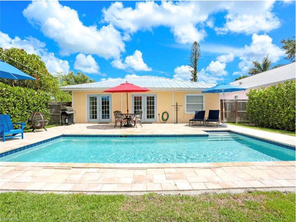 856 98th Ave - Photo 1
