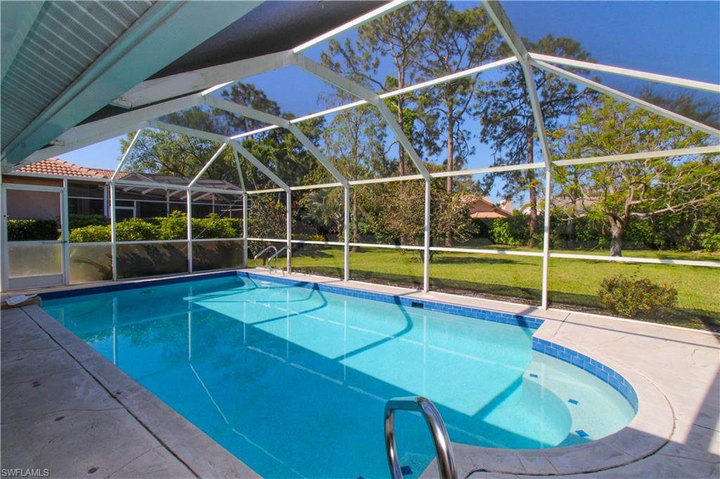 333 Wentworth Ct - Photo 1