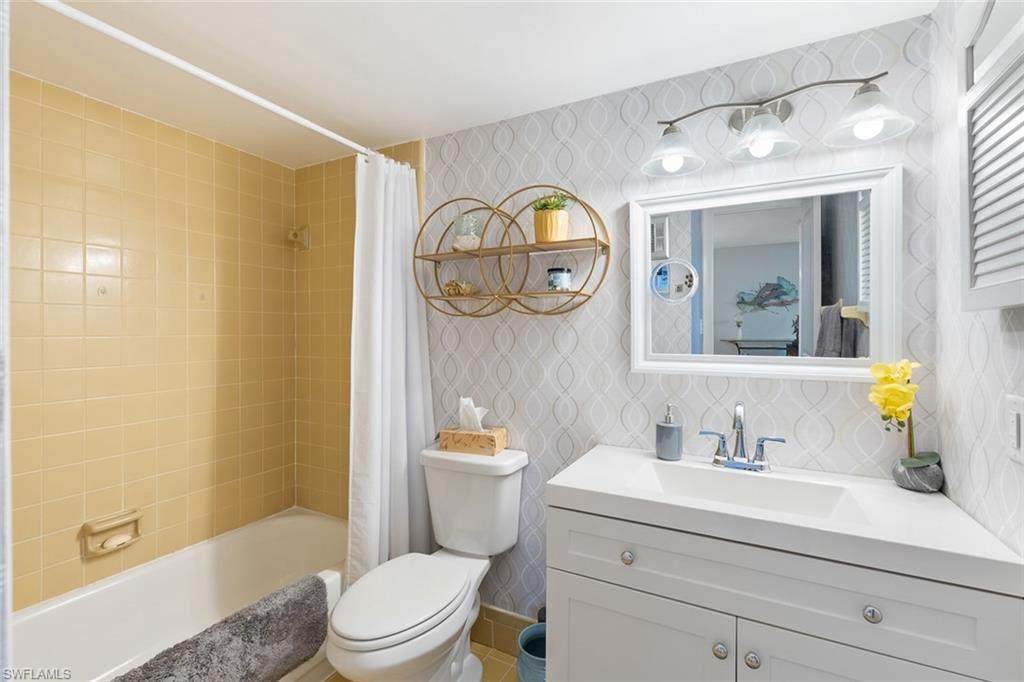 https://bt-photos.global.ssl.fastly.net/naples/orig_boomver_1_226010376-2.jpg