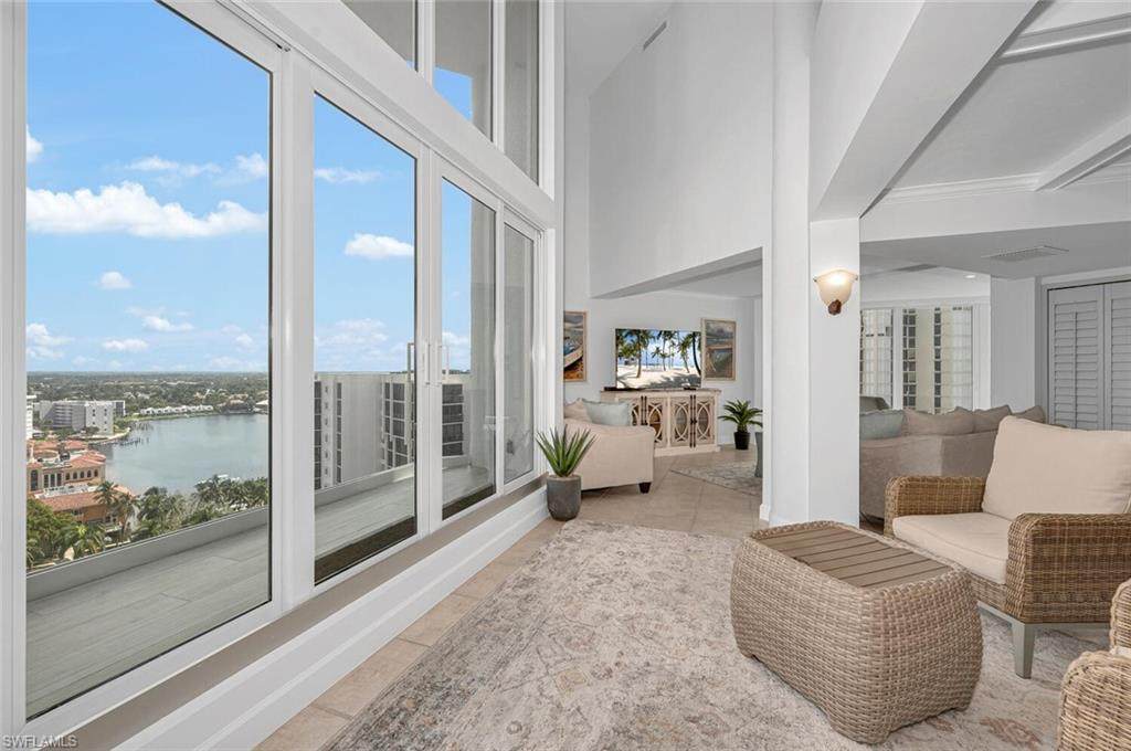 4041 Gulf Shore Blvd - Photo 1